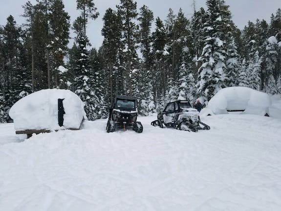 Caption Kelly Canyon Moody Meadows trailhead in summer and winter