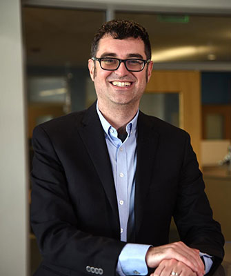 Portrait: Chris Ritter