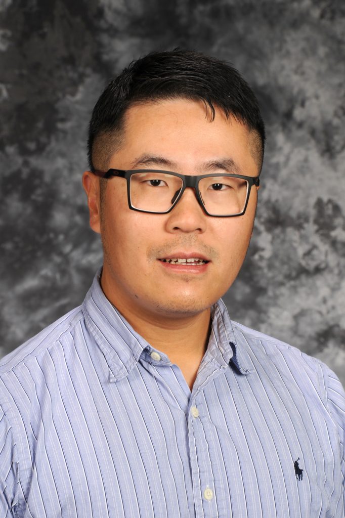 Portrait: Yidong Xia