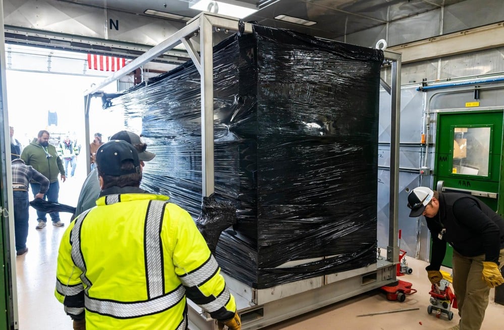 Delivery of the mobile fuel chopping and decladding skid at the Moran facility.